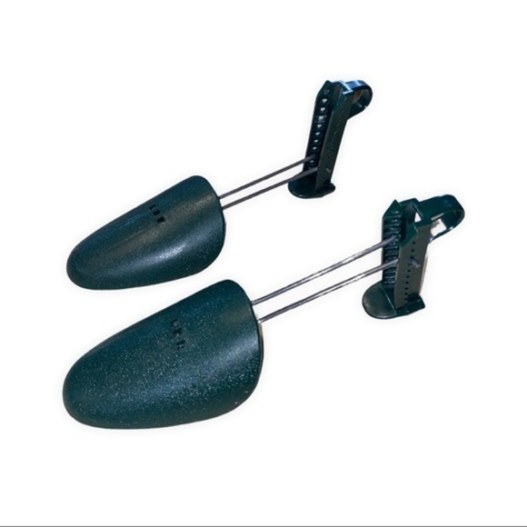 Shoe Expander/Stretcher Green Plastic - Picture 2 of 4